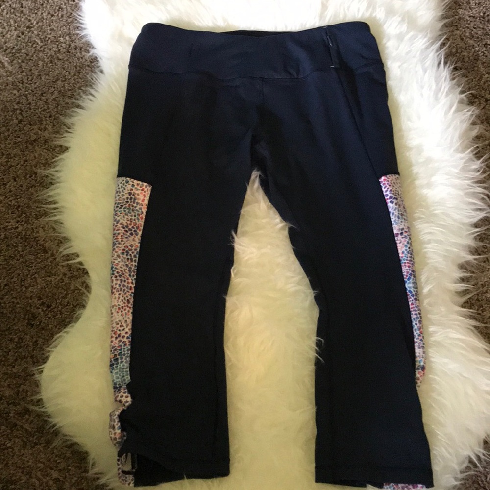 FINAL PRICE!! Women’s workout pants. Size large.
